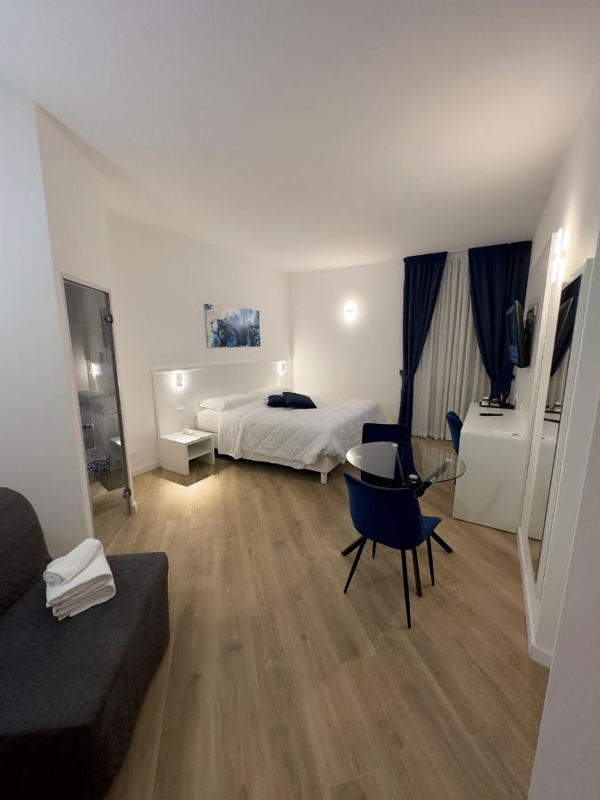 Hotel Smart Cruise Civitavecchia Exteriér fotografie