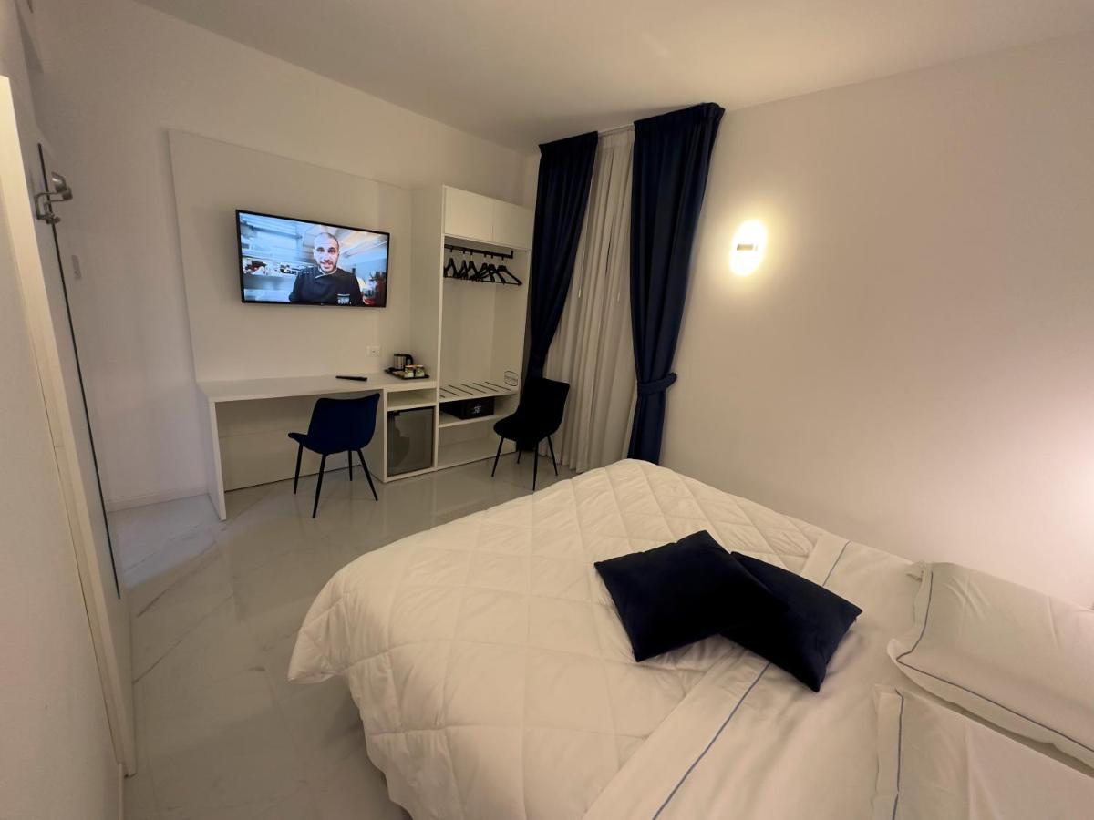 Hotel Smart Cruise Civitavecchia Exteriér fotografie