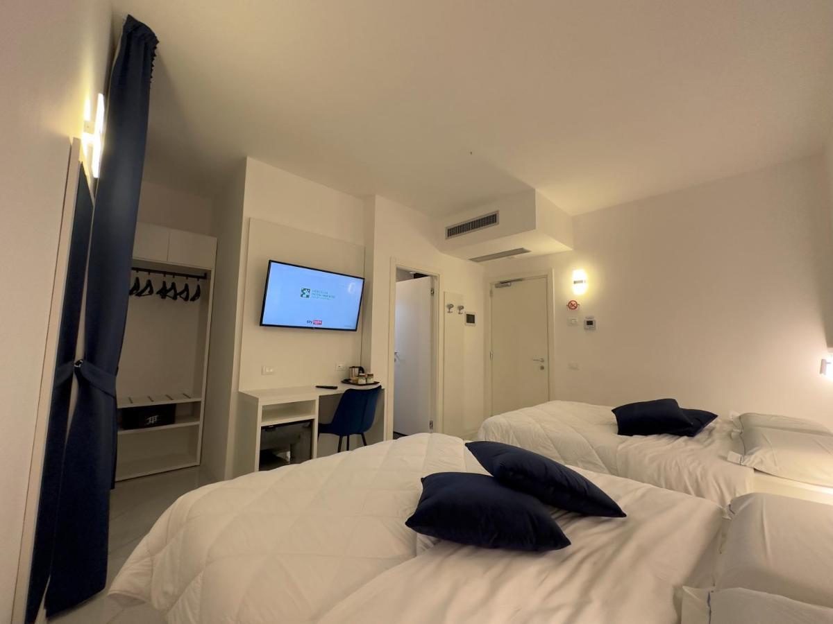 Hotel Smart Cruise Civitavecchia Exteriér fotografie