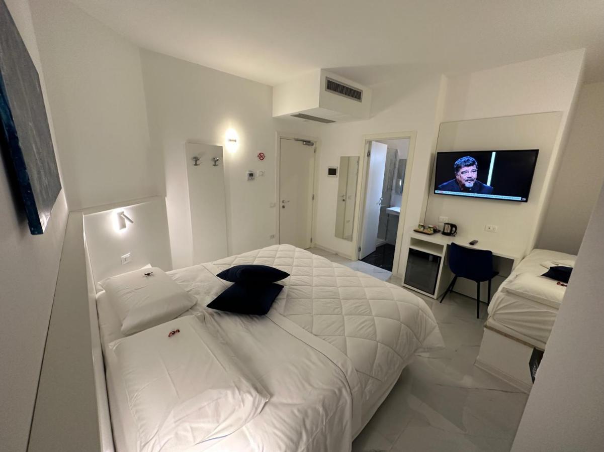 Hotel Smart Cruise Civitavecchia Exteriér fotografie